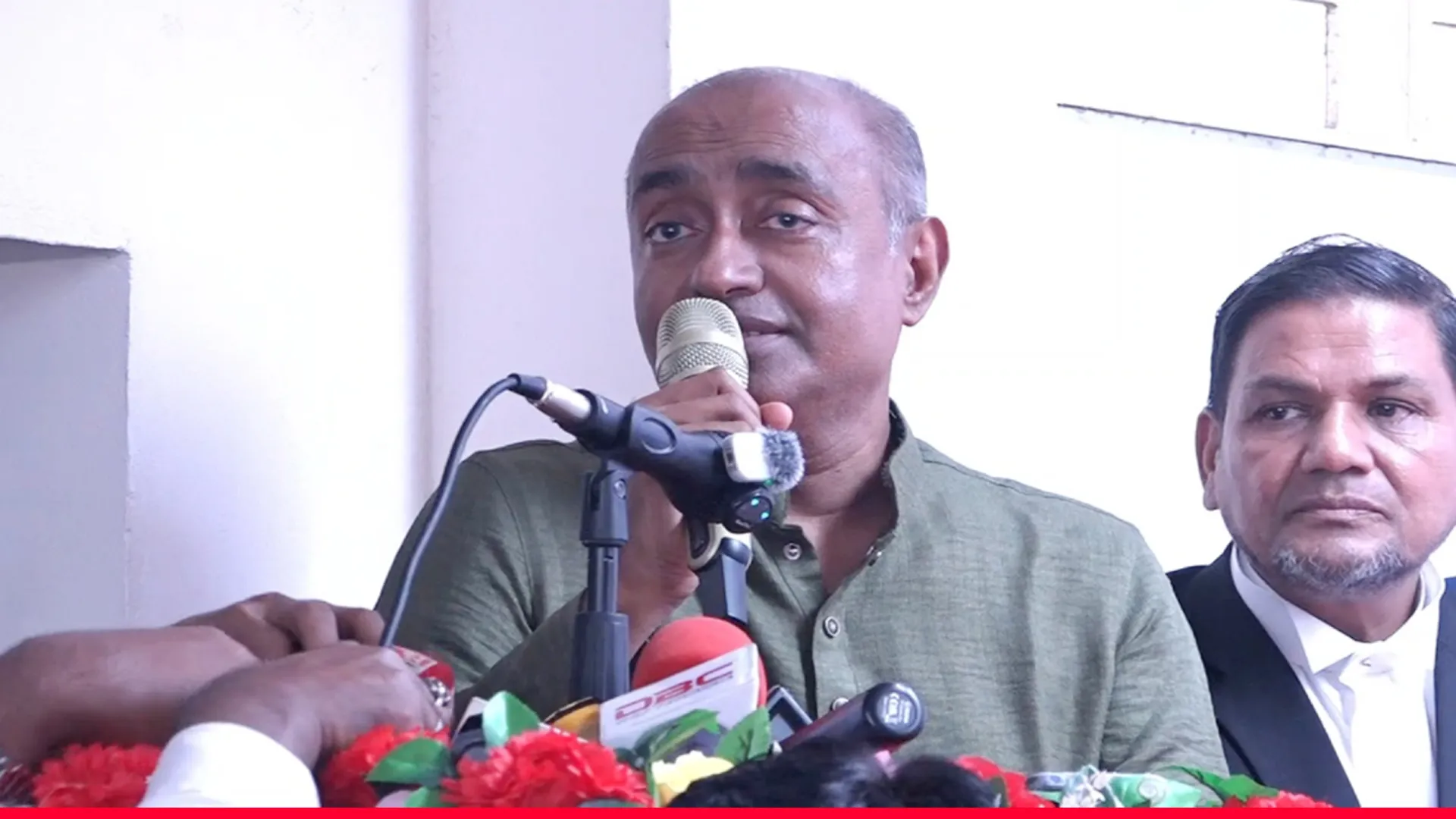 মানুষের আস্থা ও বিশ্বাস ফিরিয়ে আনতে সরকার কাজ করছে: বরিশালে আইনমন্ত্রী
